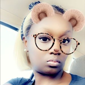 Meet your Posher, Aja